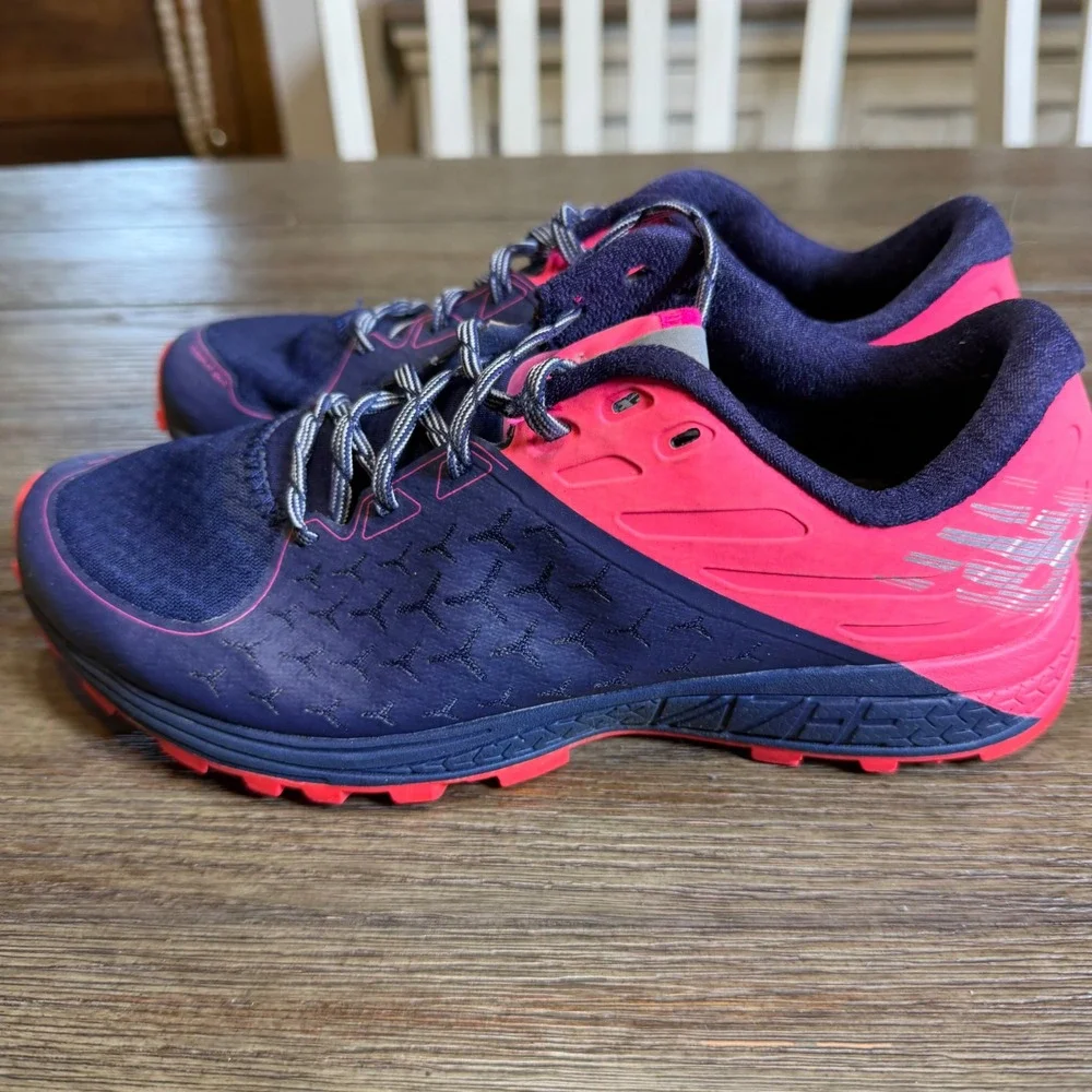 New Balance Vazee Summit‎ v2 Womens 7.5 D Wide Trail Running Shoes Blue Pink